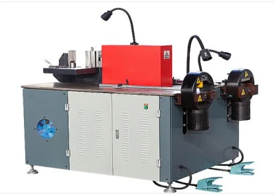 Machine de traitement de barres omnibus hydrauliques CNC avec pliage, poinçonnage et découpe