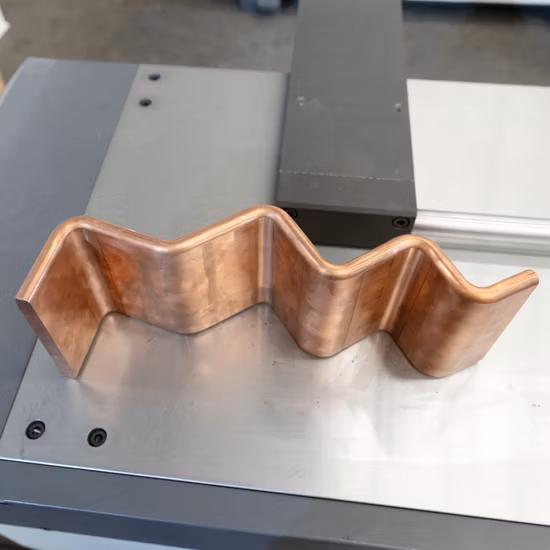 Machines automatiques de cintreuse de barres omnibus CNC CNC